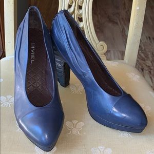 Biviel leather platform heels size 41 (US 11)